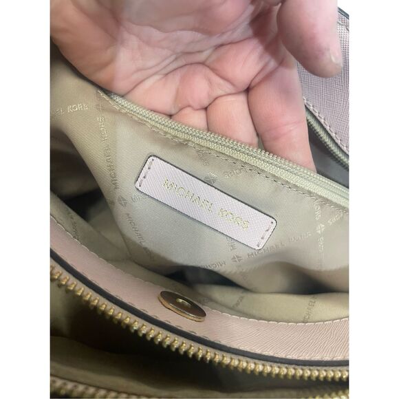 Michael KORS Sheila Satchel - Picture 9 of 10